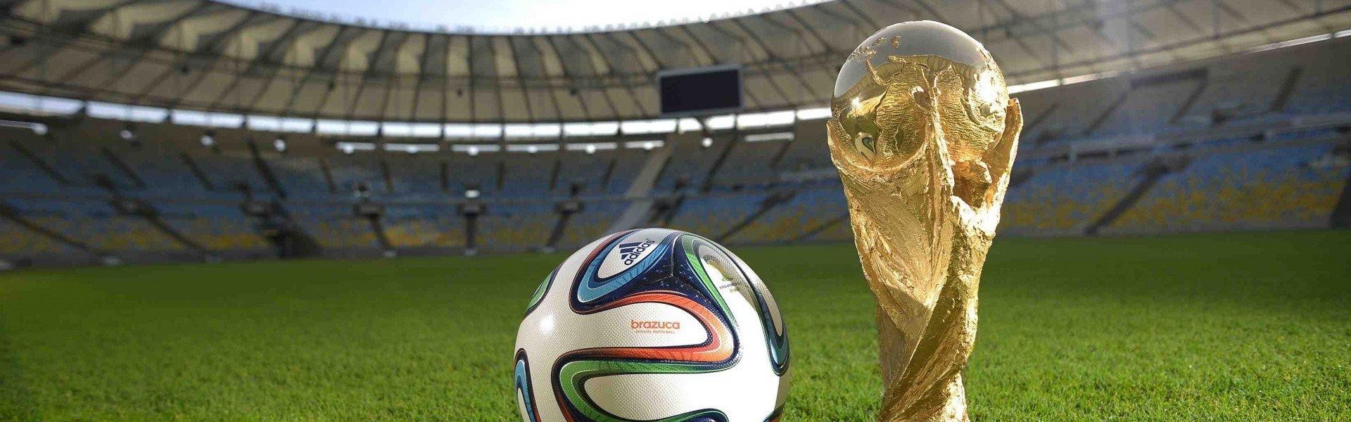 海豚直播-世俱杯比赛中常见临场战术调整策略及其成败关键